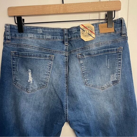 👖- DENIM BLVD Size 13 Distressed/ripped mid-rise / Girlfriend Jeans - Picture 5 of 15